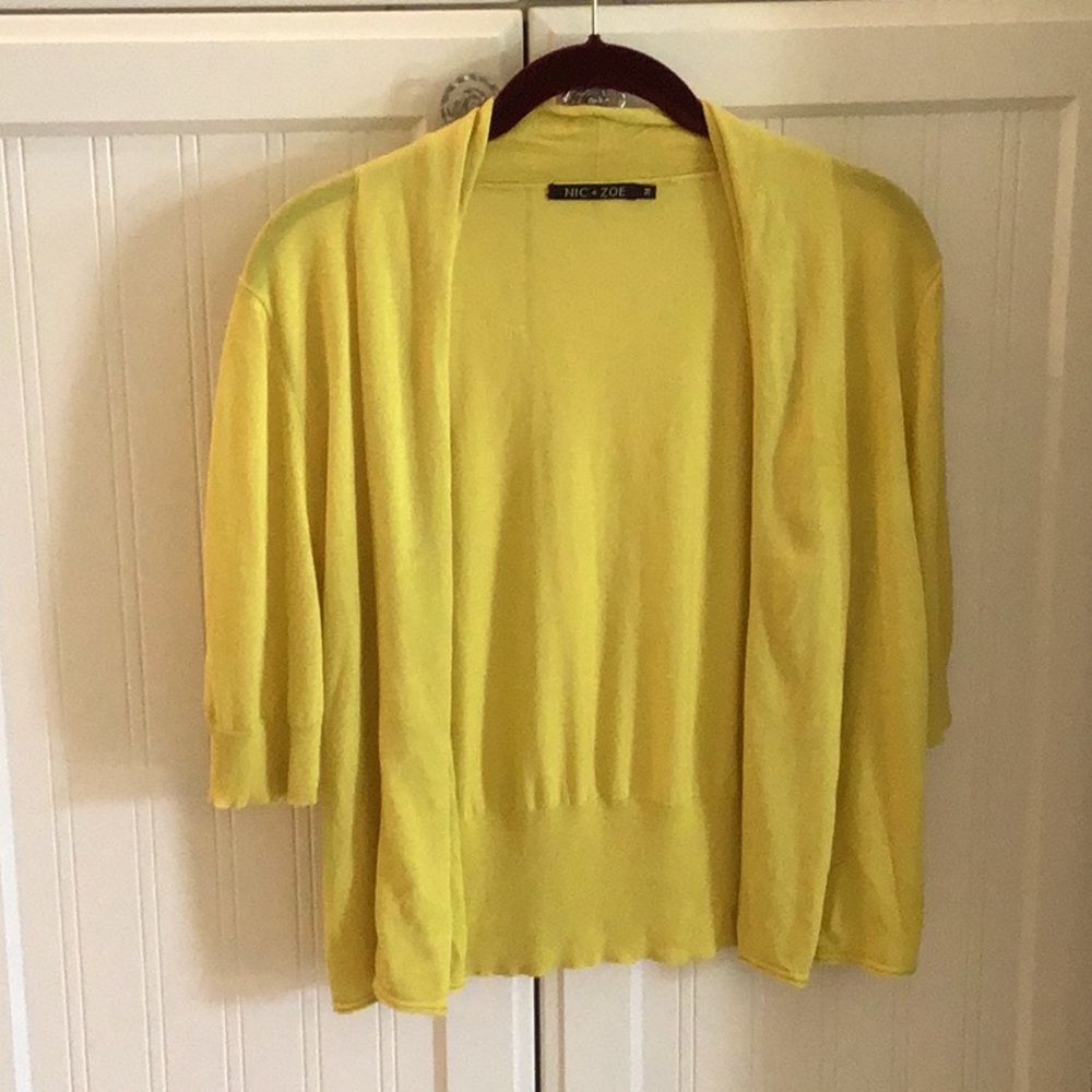 Nic&Zoe shrug/bolero. Citrus (lemon-lime) color.  Medium